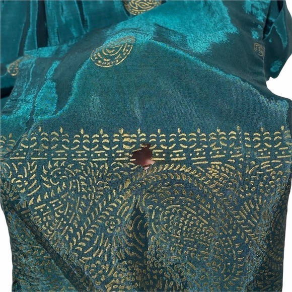 CHAMPAGNE Collections by All That Glitter Teal & Gold Embroidered Pajama Set - Picture 2 of 15